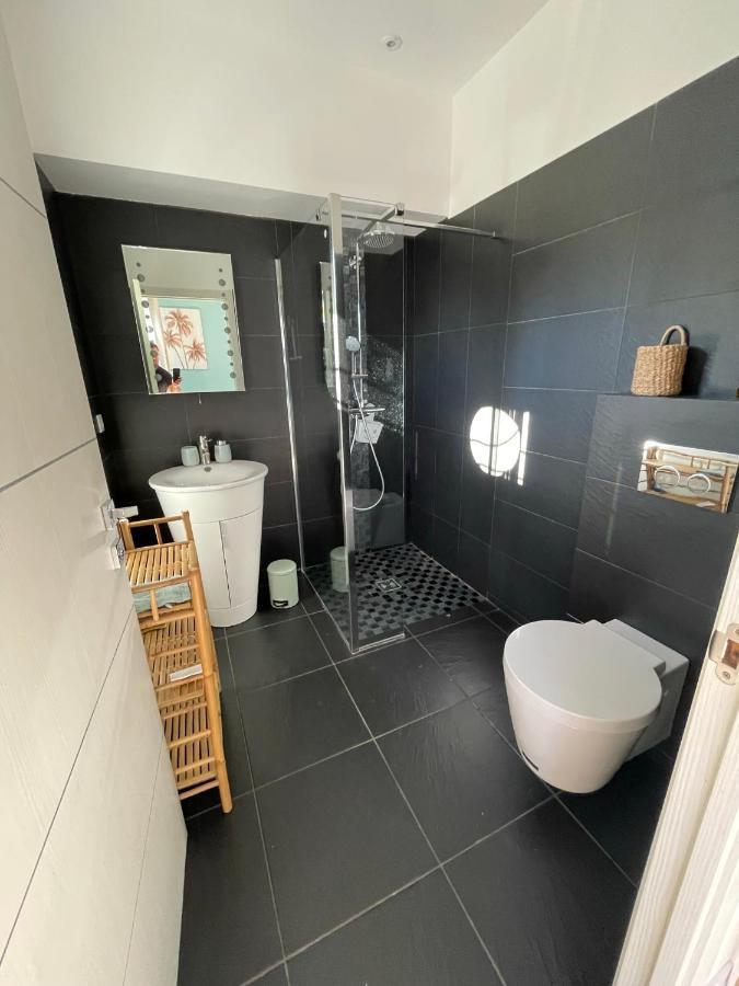 Chambre Luxe Dans Villa De Standing Avec Piscine, Acces Discret Et Independant, Terrasse Arboree Et Parking Prive La Valette-du-Var Kültér fotó