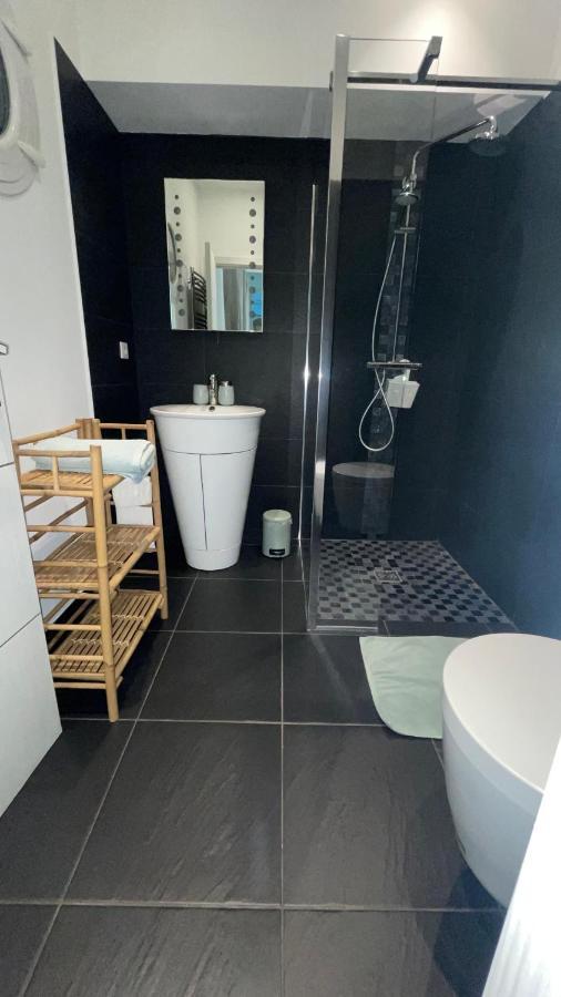 Chambre Luxe Dans Villa De Standing Avec Piscine, Acces Discret Et Independant, Terrasse Arboree Et Parking Prive La Valette-du-Var Kültér fotó